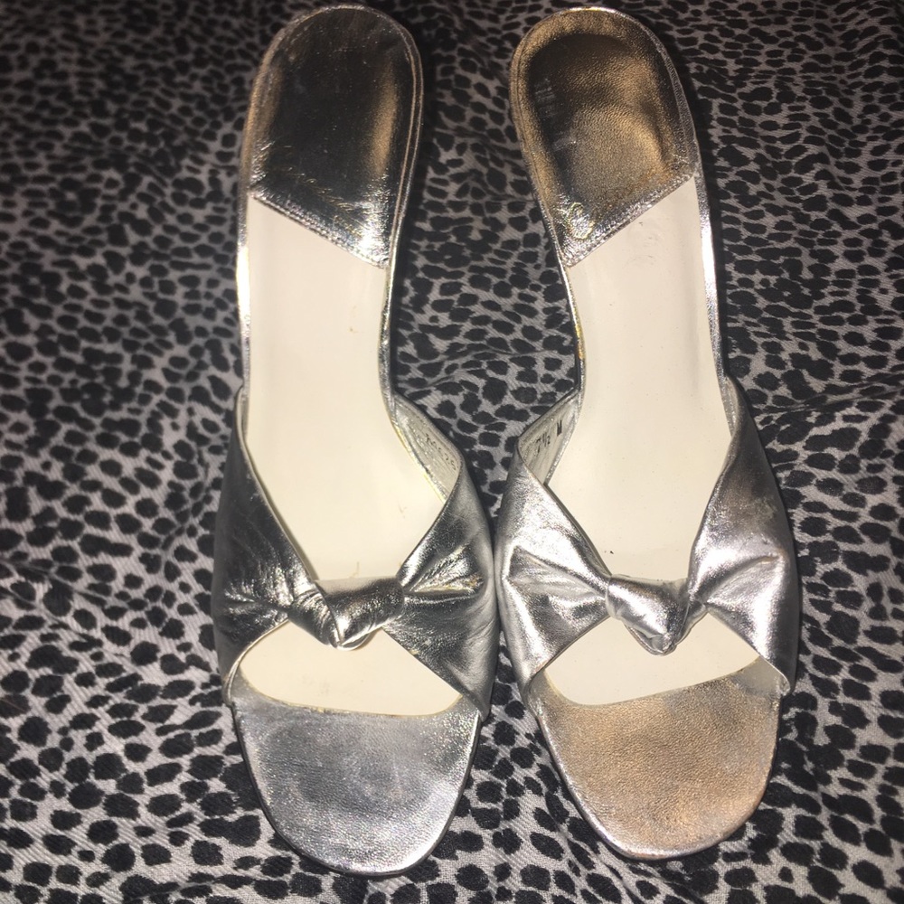 Caressa silver slides size 7.5